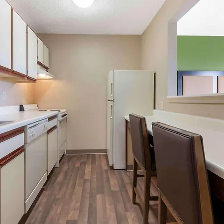 Extended Stay America Select Suites - Rockford - State Street Exterior photo