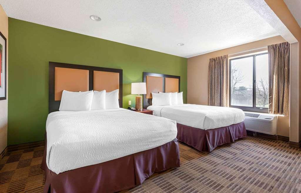 Extended America Select - - State Street 2* Rockford